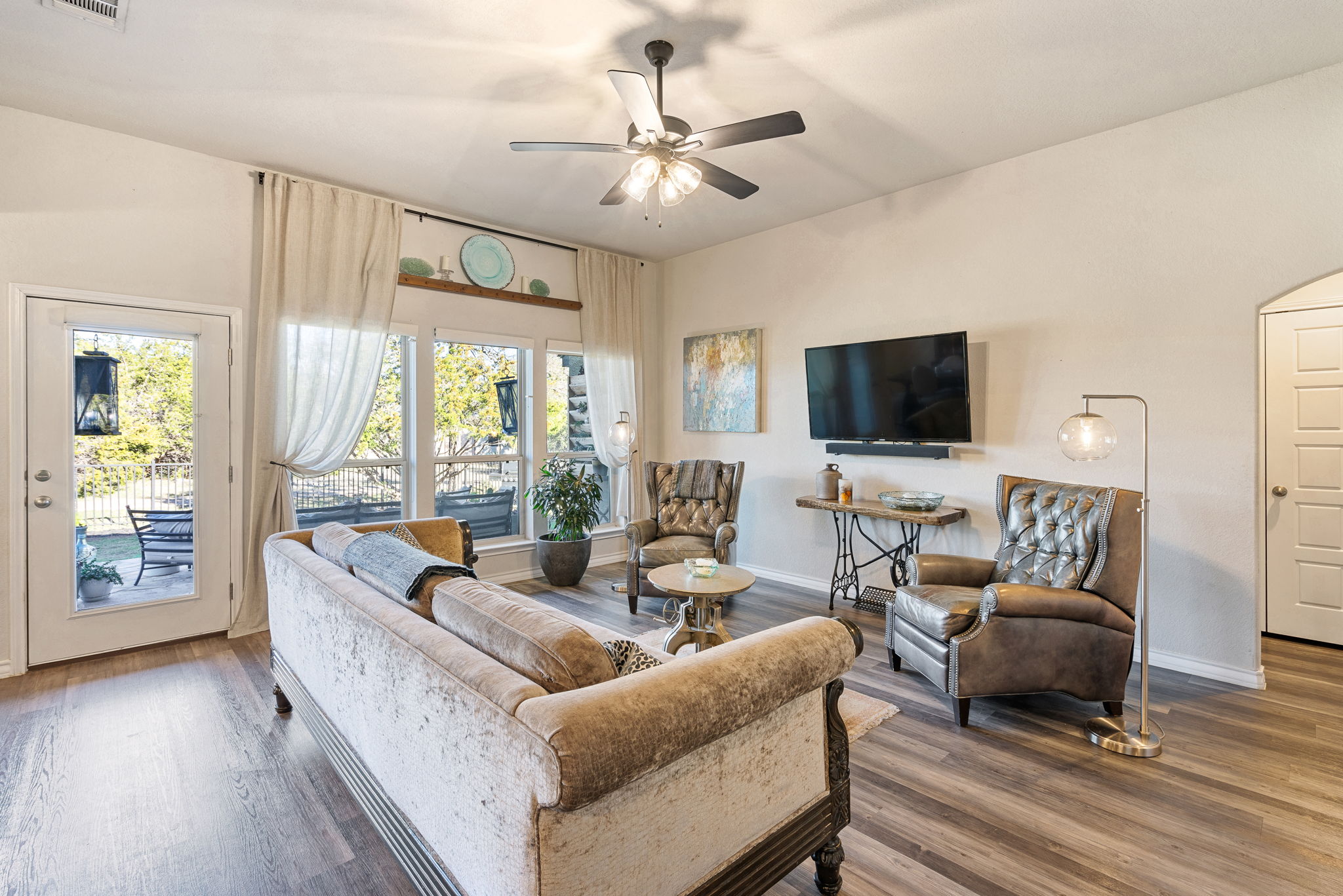 101 E Eli Chandler, Blanco, TX 78606