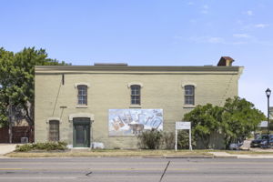  Photo 41