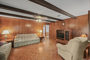  Photo 37