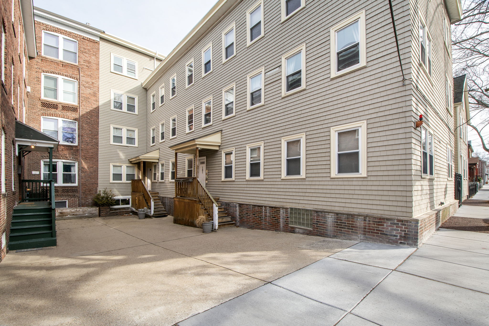 101 Gore St Unit 2, Cambridge, MA 02141 Tom Sheehan Photography