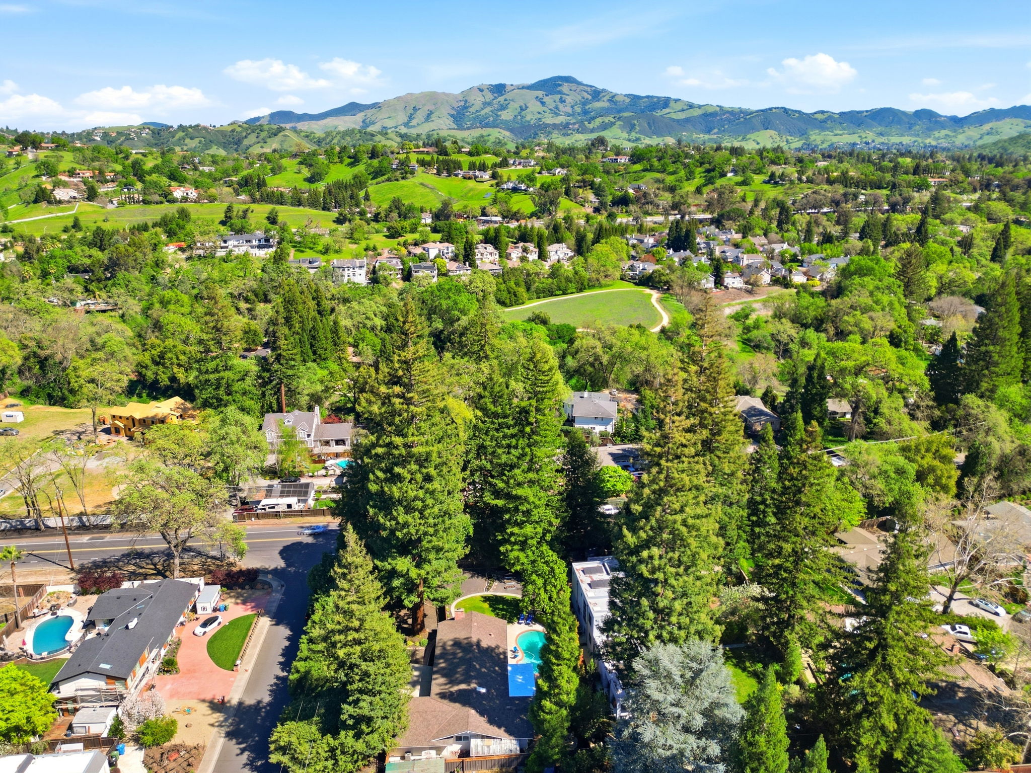 015_f8_AERIAL_101 Hartford Rd