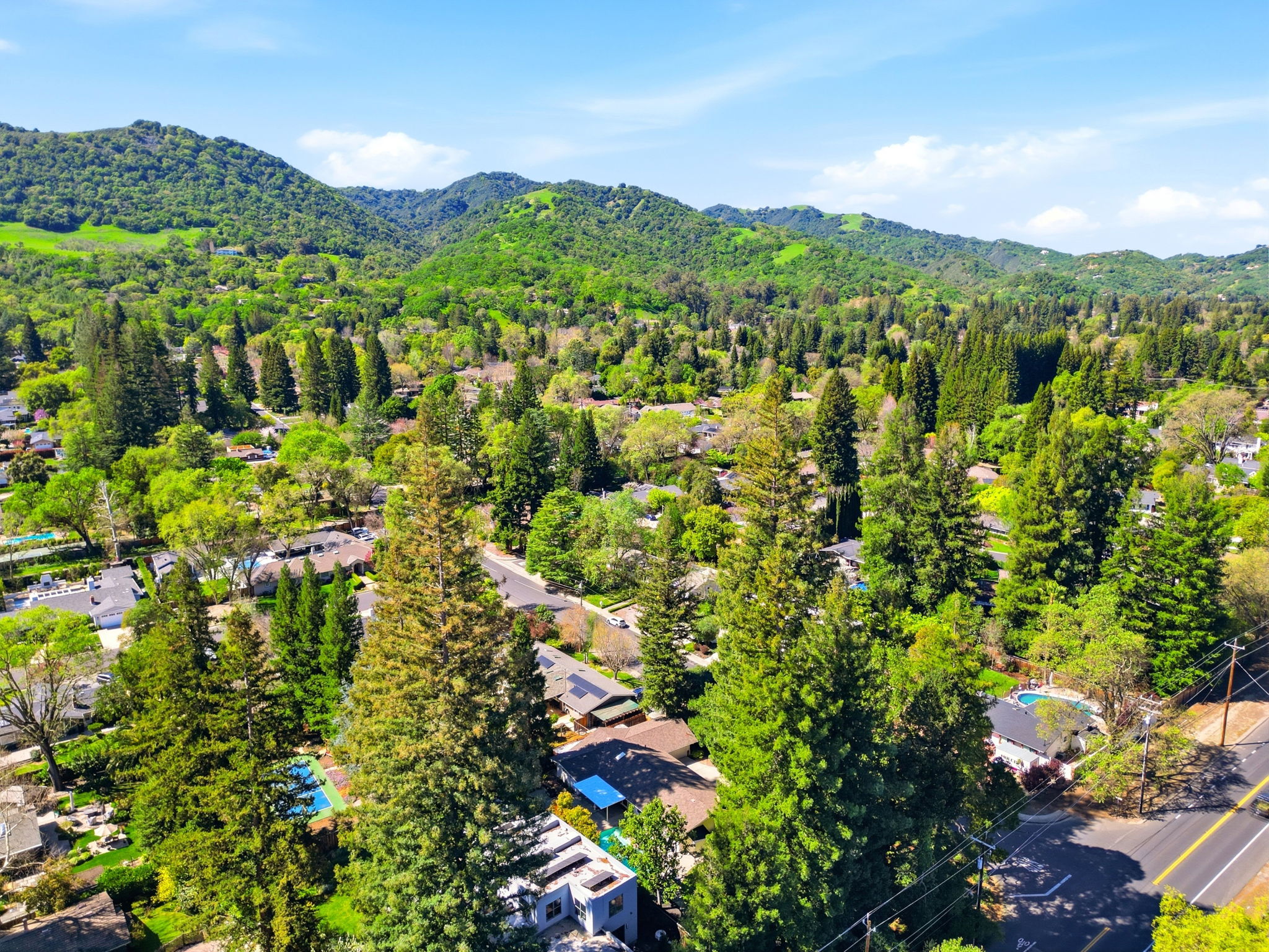 017_f8_AERIAL_101 Hartford Rd