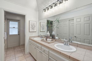 029_f8_101 Hartford Rd