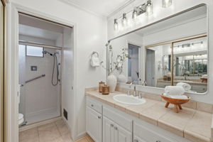 032_f8_101 Hartford Rd