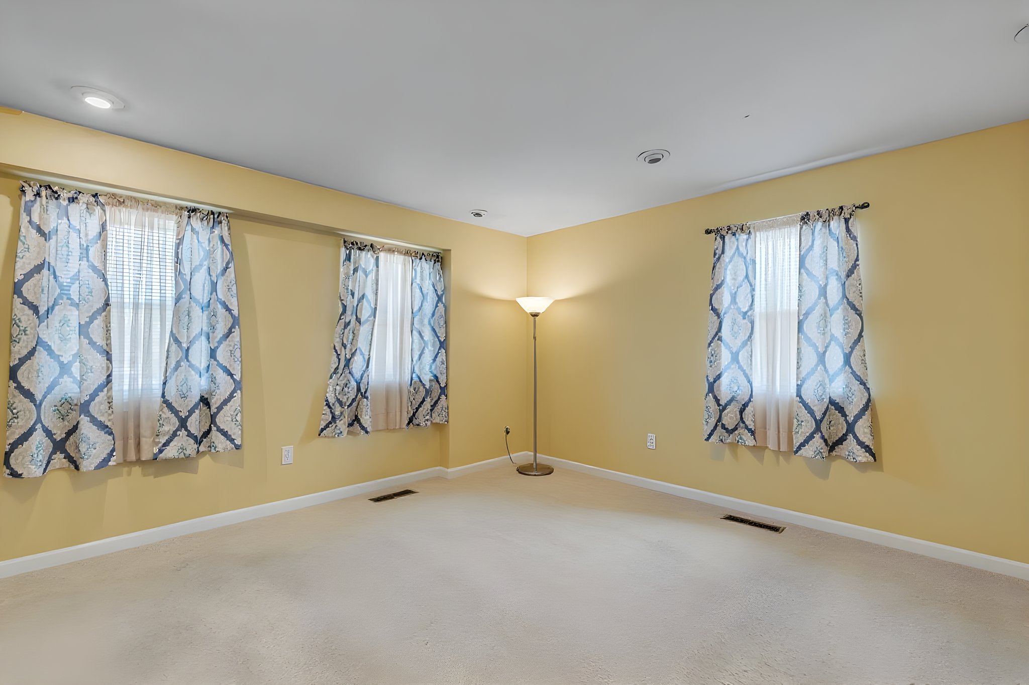 DSC_7016 furniture removed.jpeg