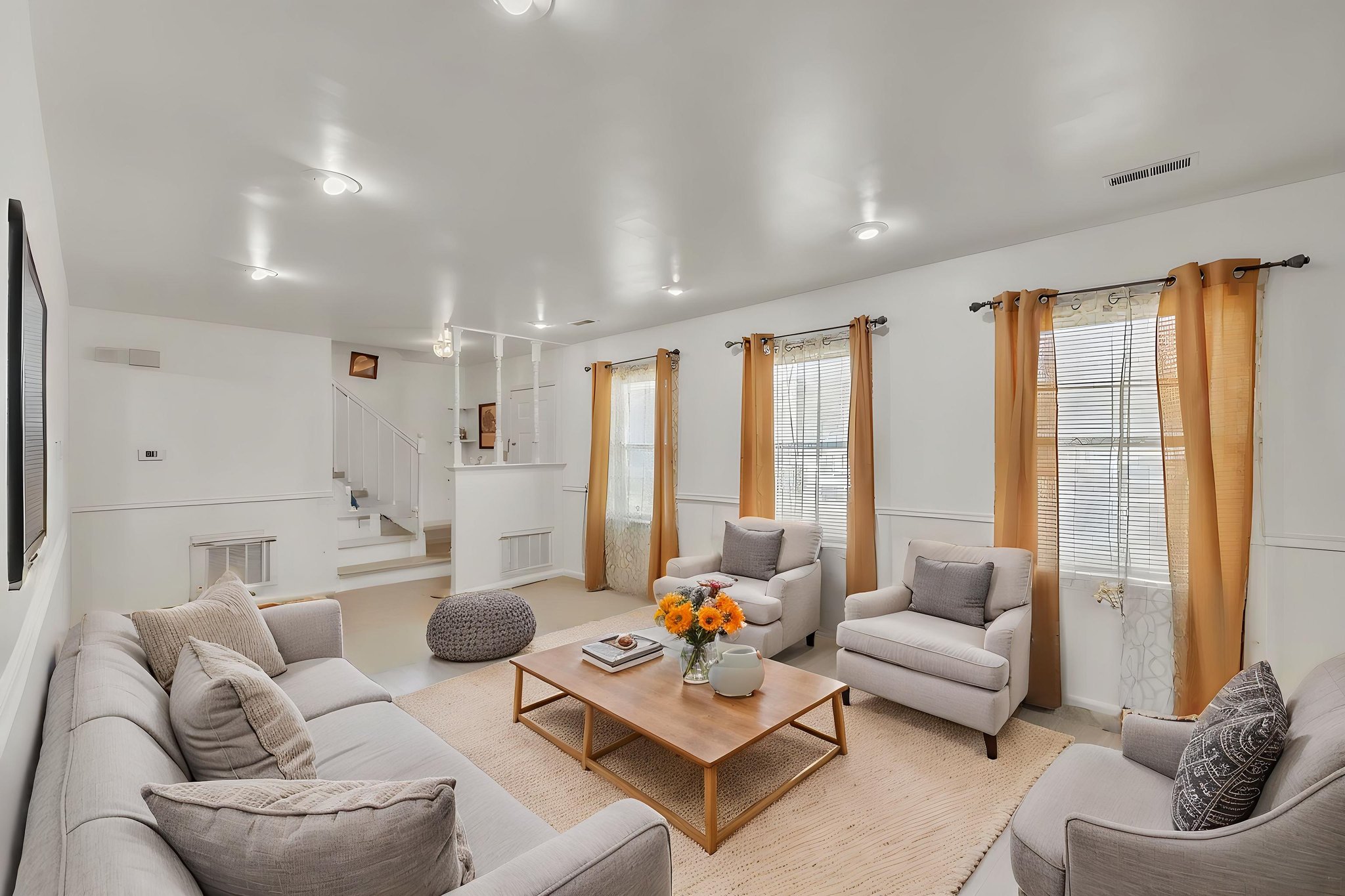 20-print-DSC_6977 furniture removed copy virtually staged.jpeg