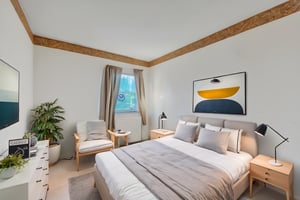 DSC_7003 virtually staged.jpeg