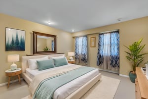 DSC_7021 virtually staged.jpeg