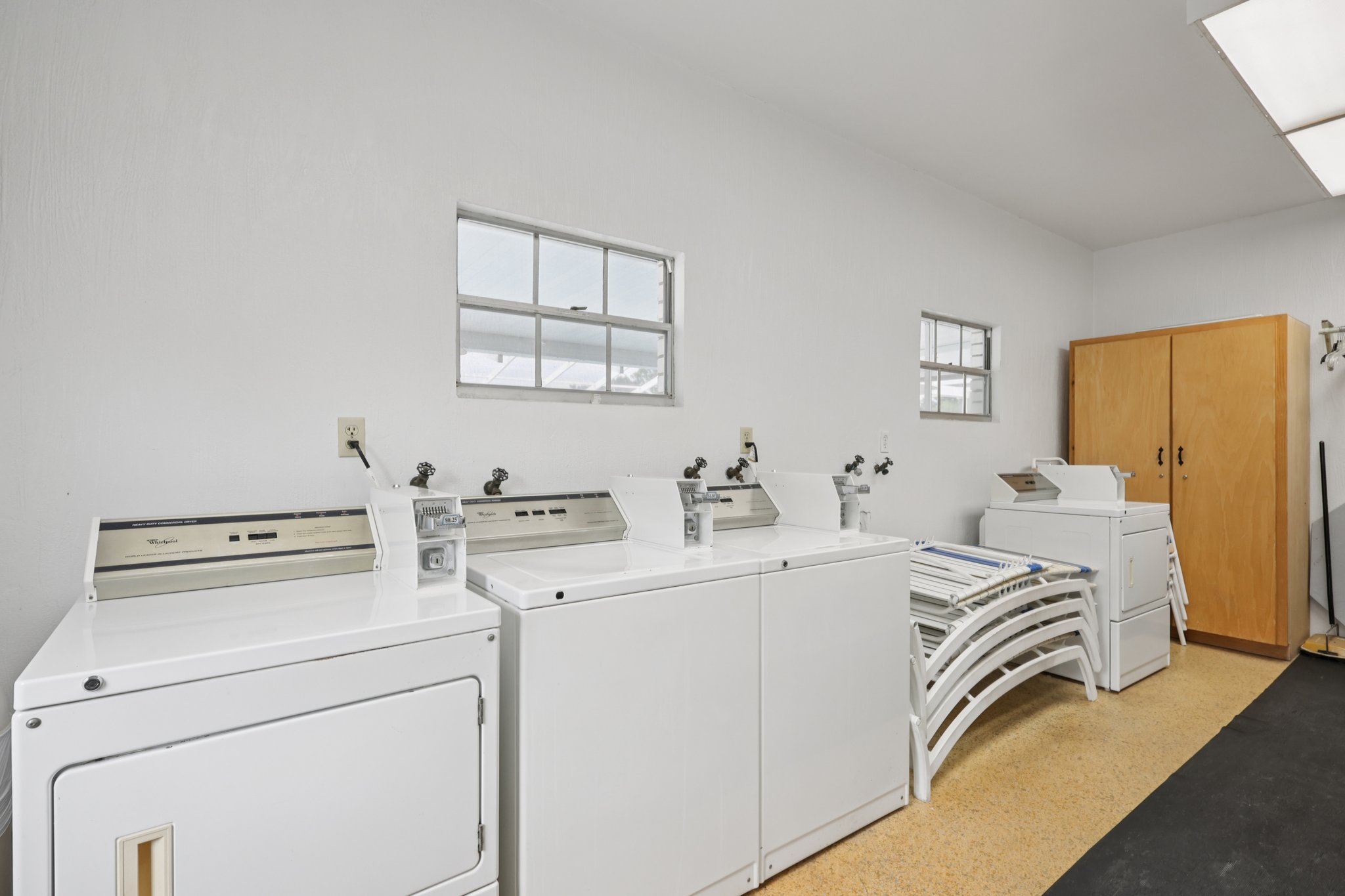 Holiday Ln-2708-906.jpg
