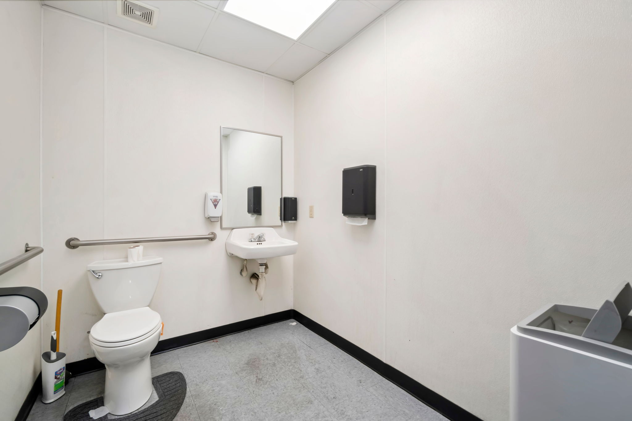  Photo 19