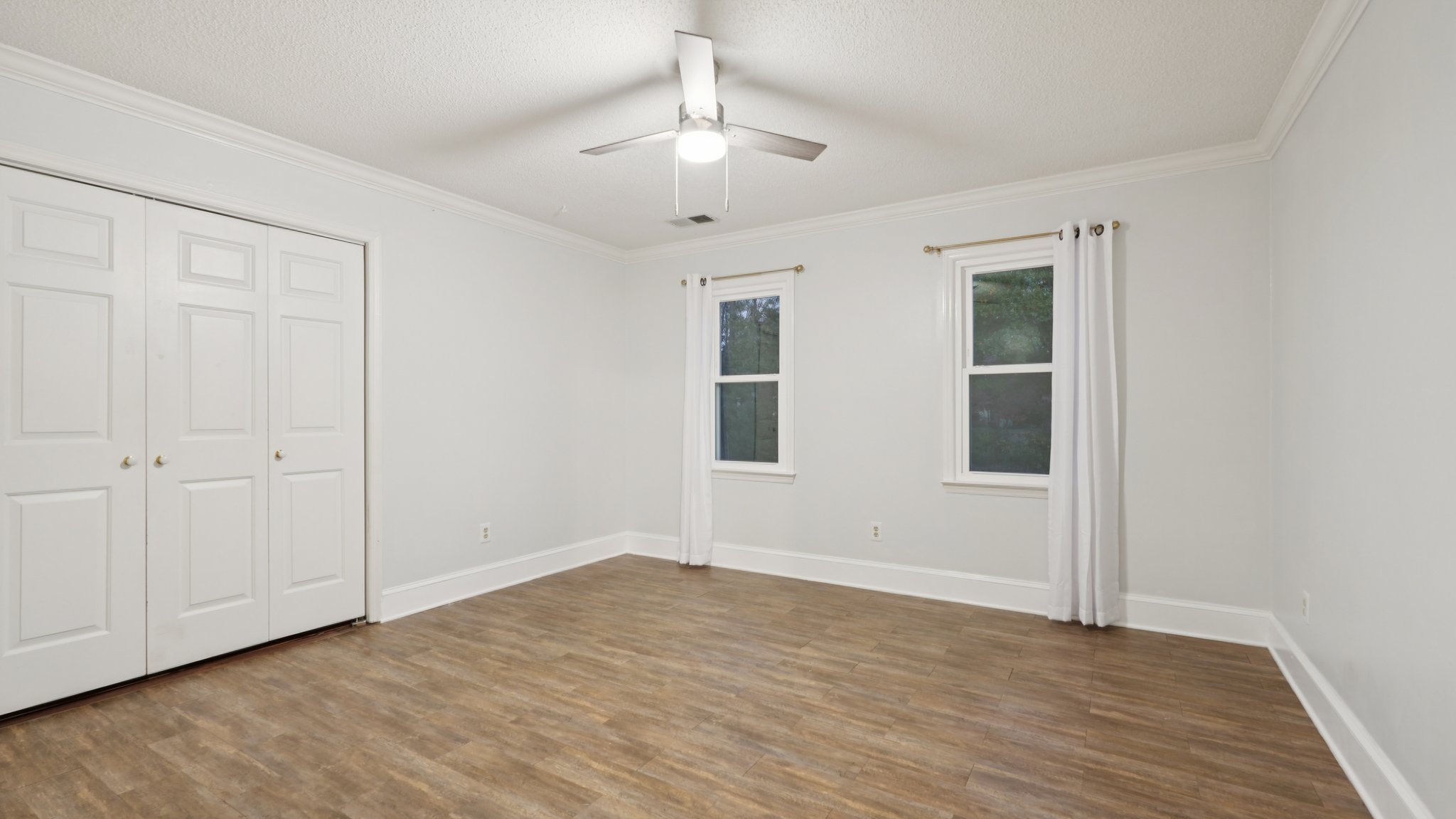 Lynn Cove Ln-S0411-033.jpg