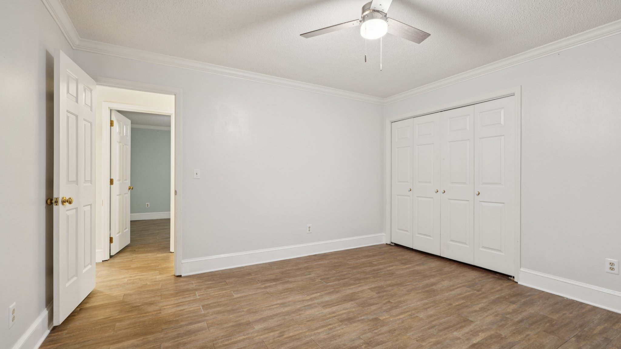 Lynn Cove Ln-S0411-035.jpg