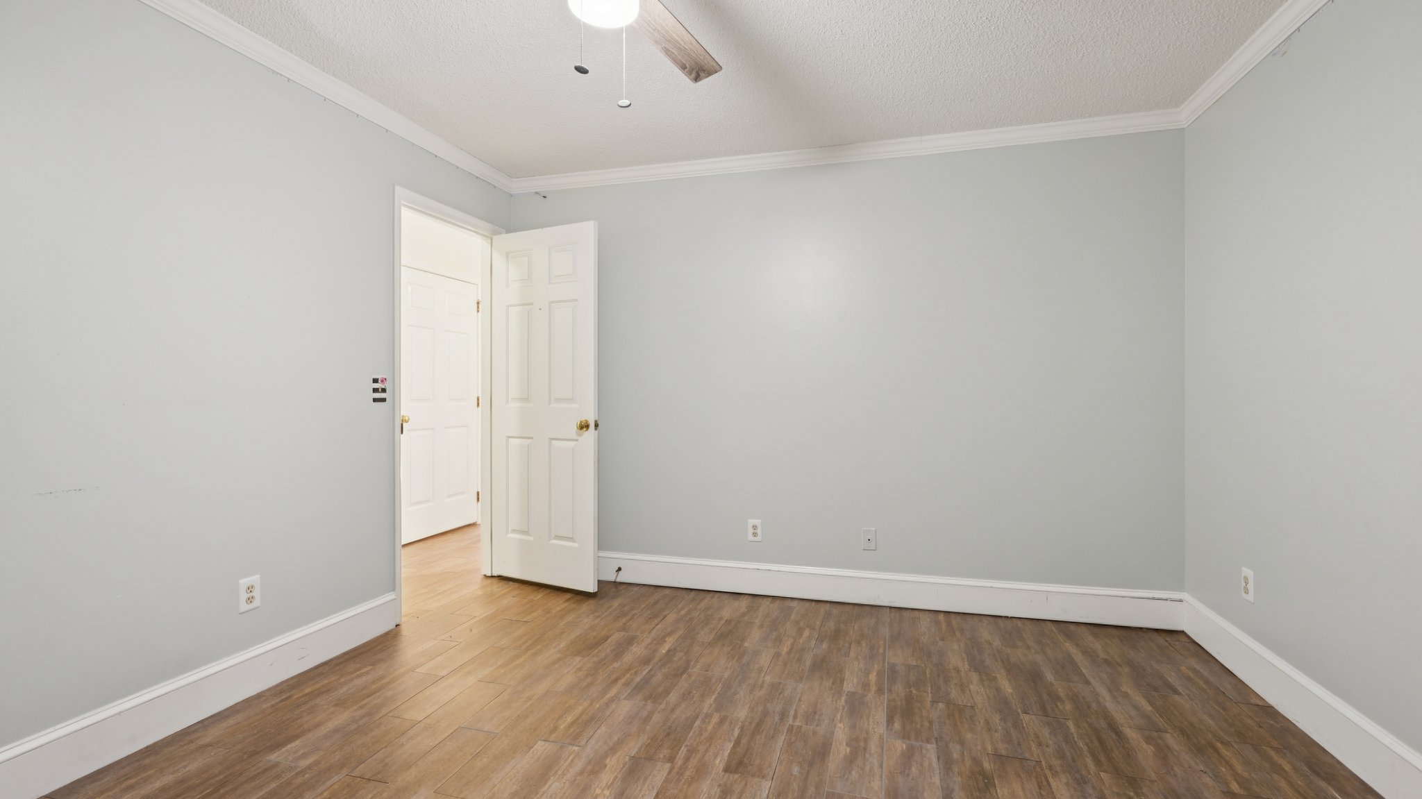 Lynn Cove Ln-S0411-040.jpg