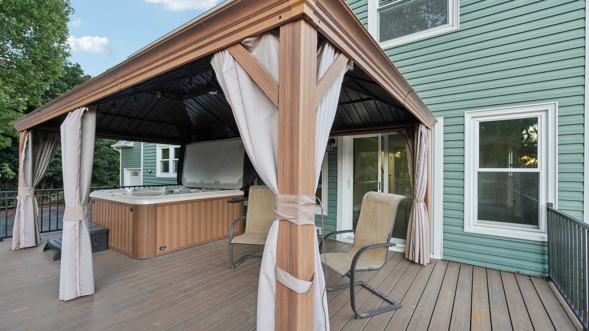 Lynn Cove Ln-S0411-051.jpg