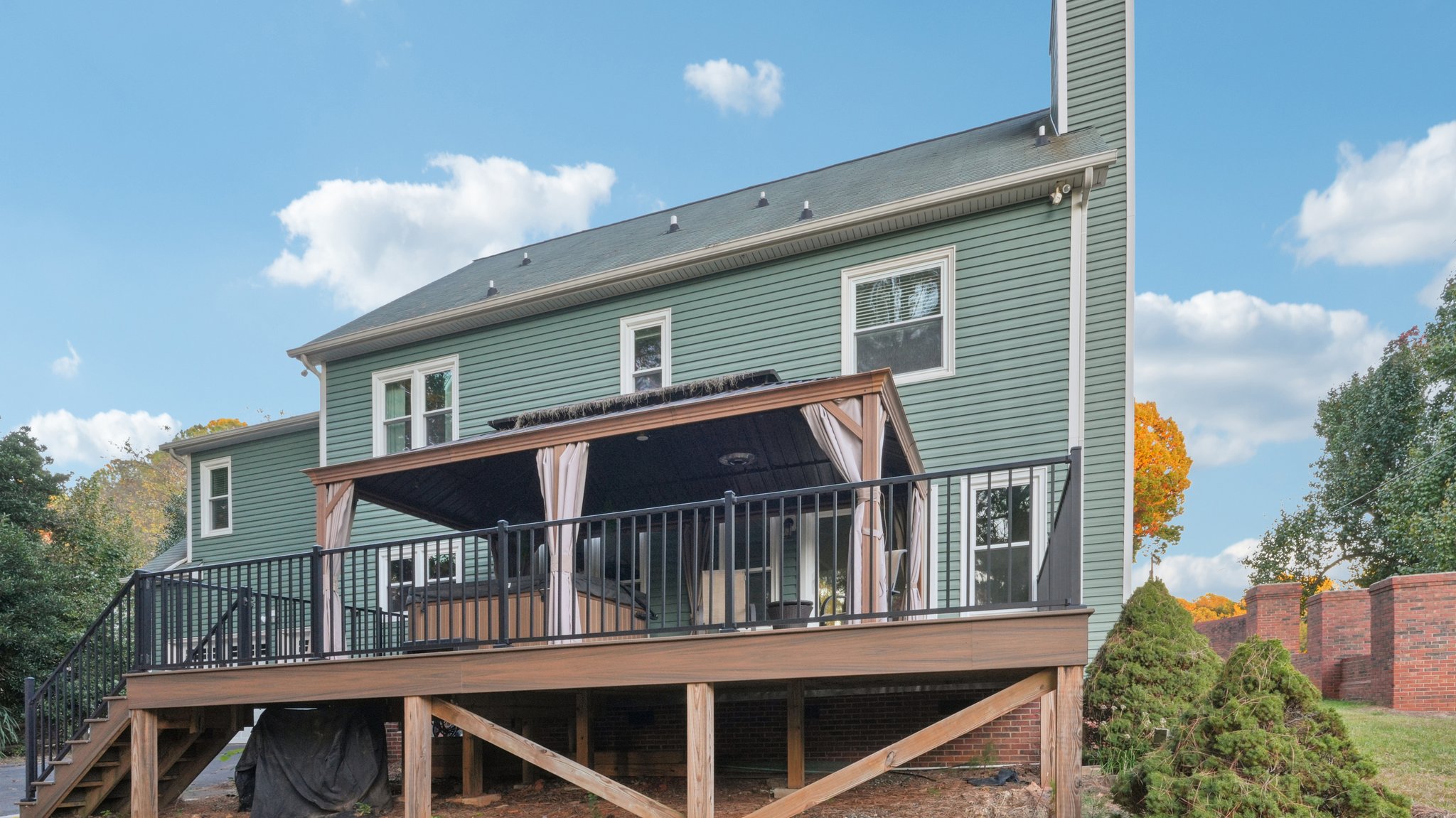 Lynn Cove Ln-S0411-055.jpg