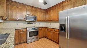 Lynn Cove Ln-S0411-012.jpg