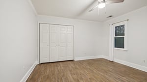 Lynn Cove Ln-S0411-034.jpg