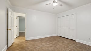 Lynn Cove Ln-S0411-035.jpg