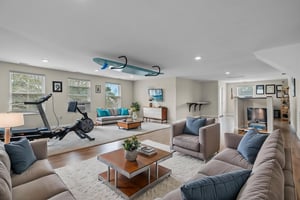 7X2A4572 virtually staged.jpeg