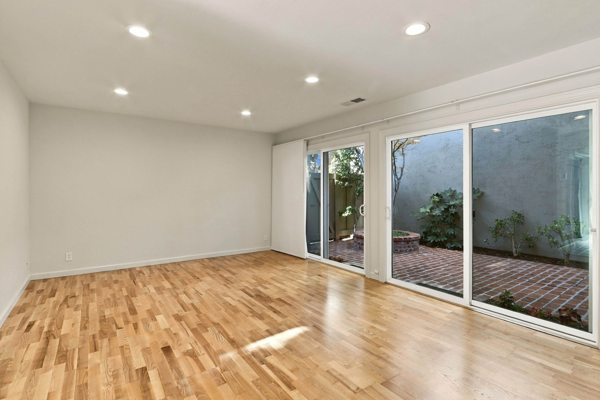 009_F8_101 Milmar Way
