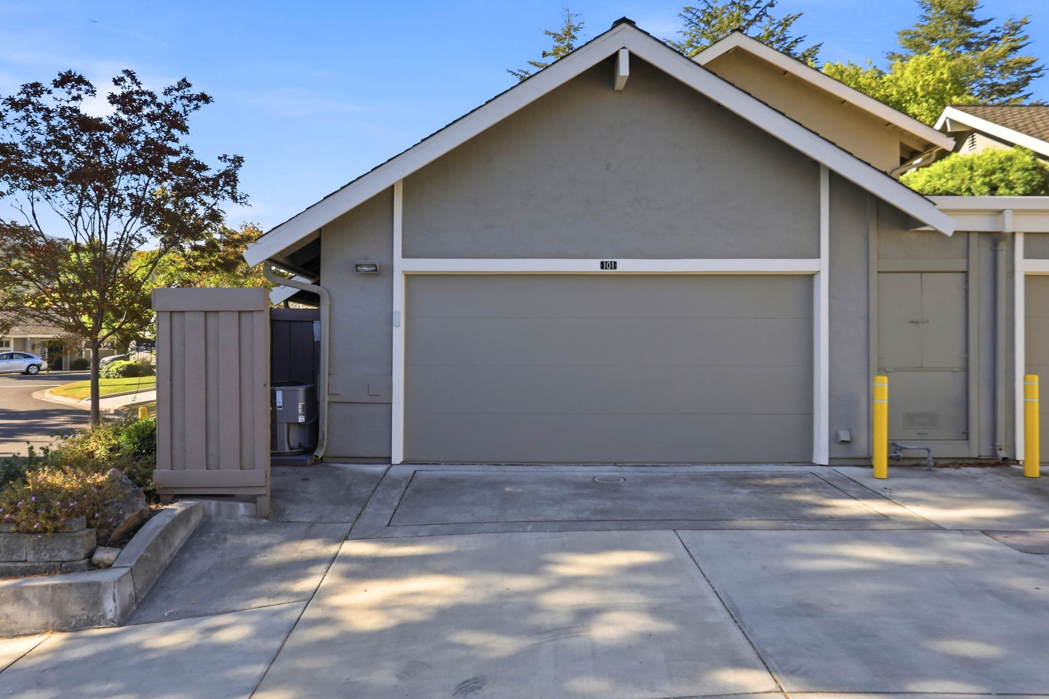 048_F8_101 Milmar Way
