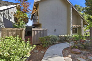 047_F8_101 Milmar Way
