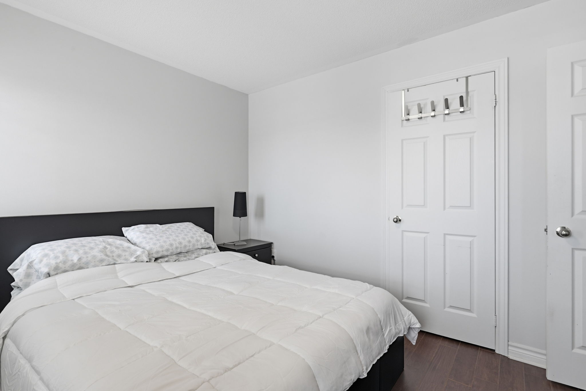 Barrie property showcase — delivered property photograph 17