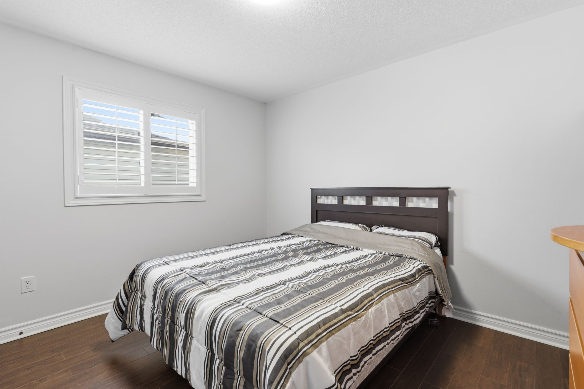 Barrie property showcase — delivered property photograph 18