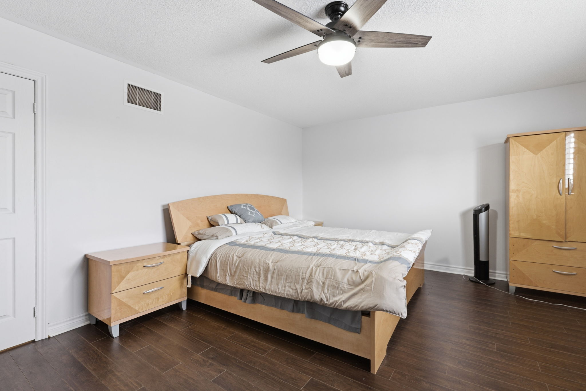 Barrie property showcase — delivered property photograph 20