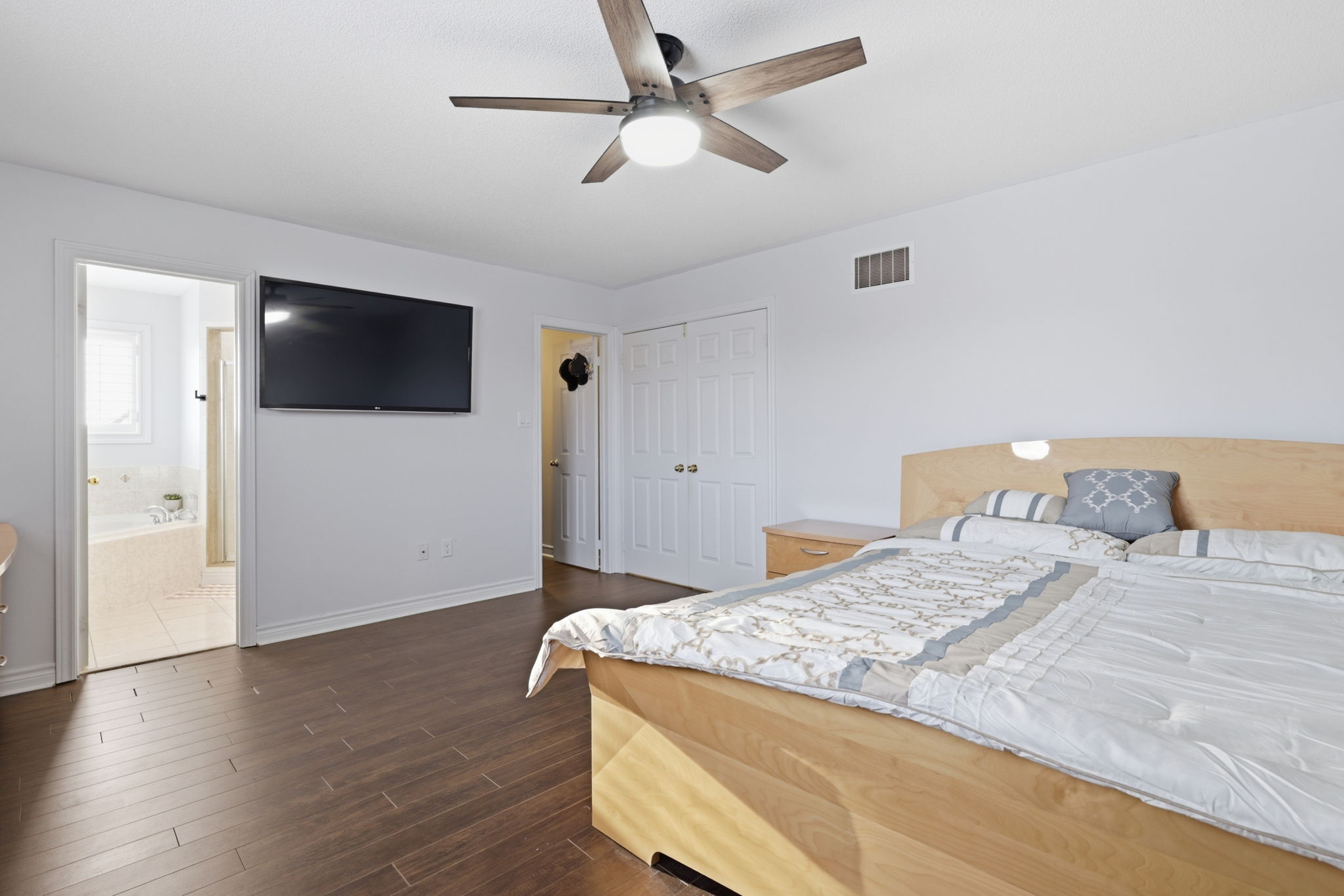 Barrie property showcase — delivered property photograph 21