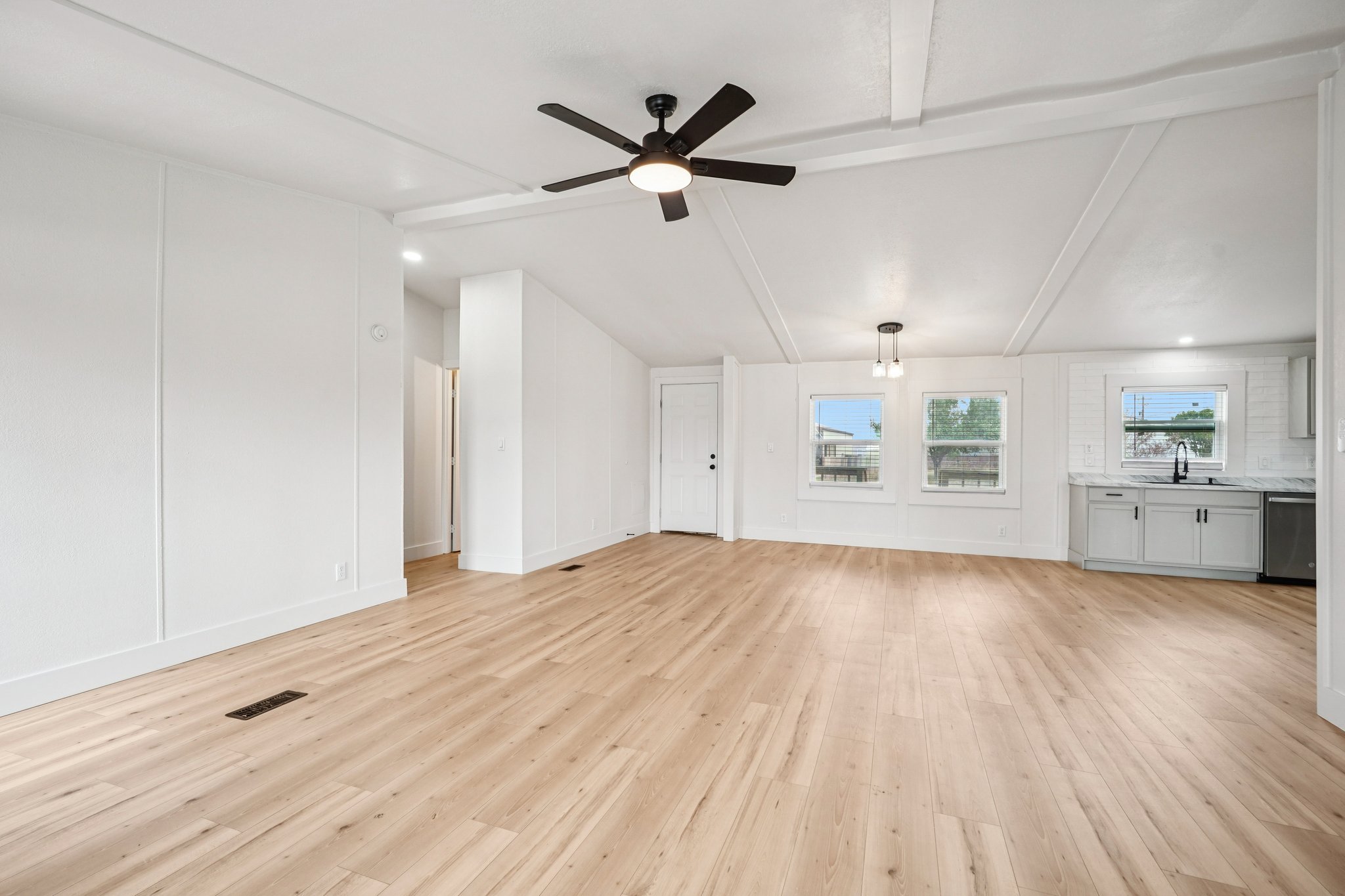 Natchez St-S1902-007.jpg