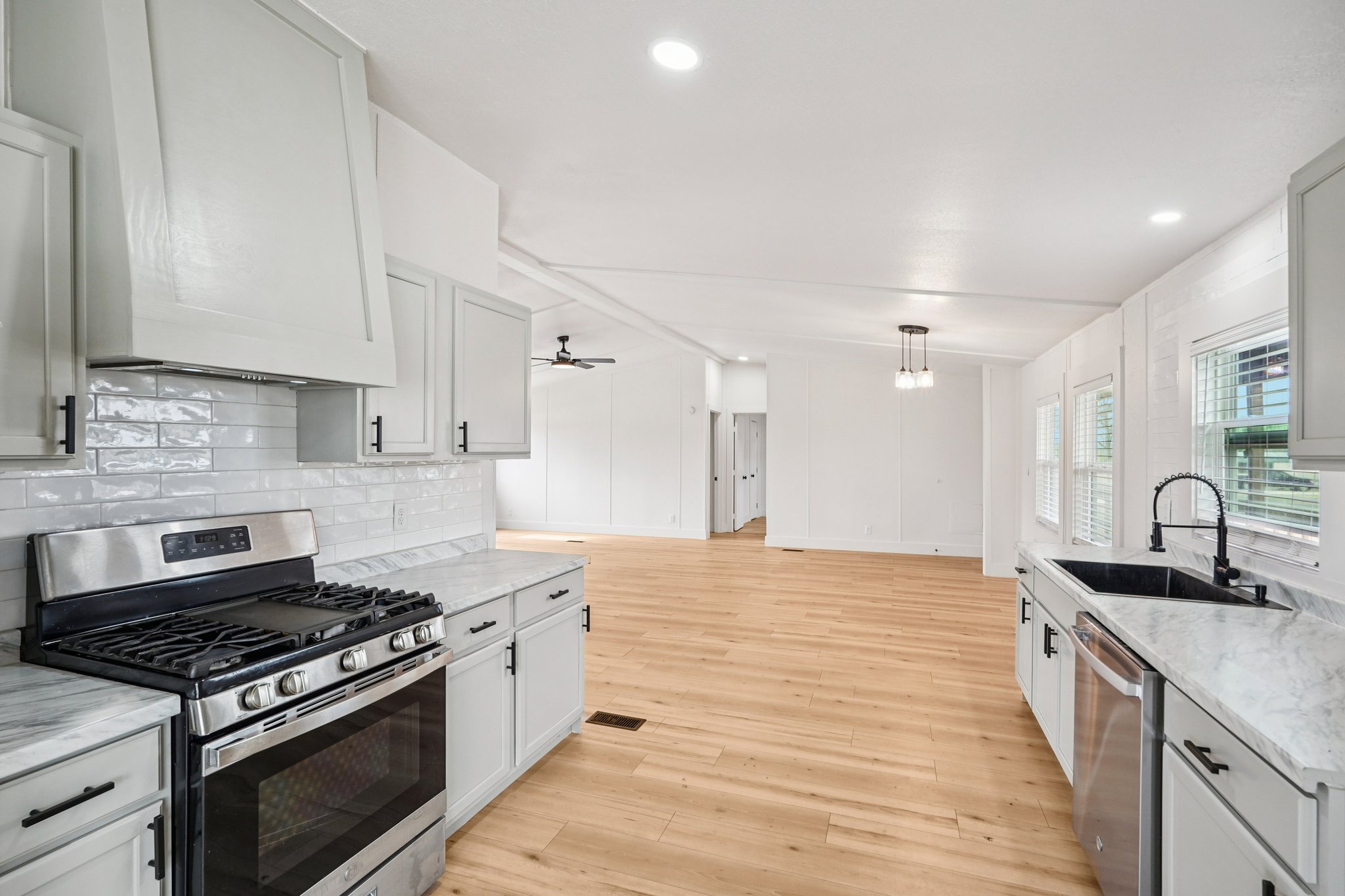 Natchez St-S1902-013.jpg