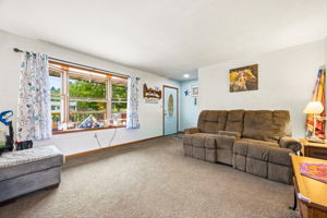 K.K. - 101 Oakland Blvd NE, Newark-11