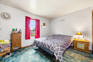 K.K. - 101 Oakland Blvd NE, Newark-24