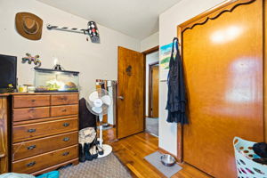 K.K. - 101 Oakland Blvd NE, Newark-27