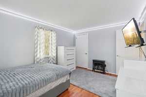 Penfield Pl-S2102-026.jpg