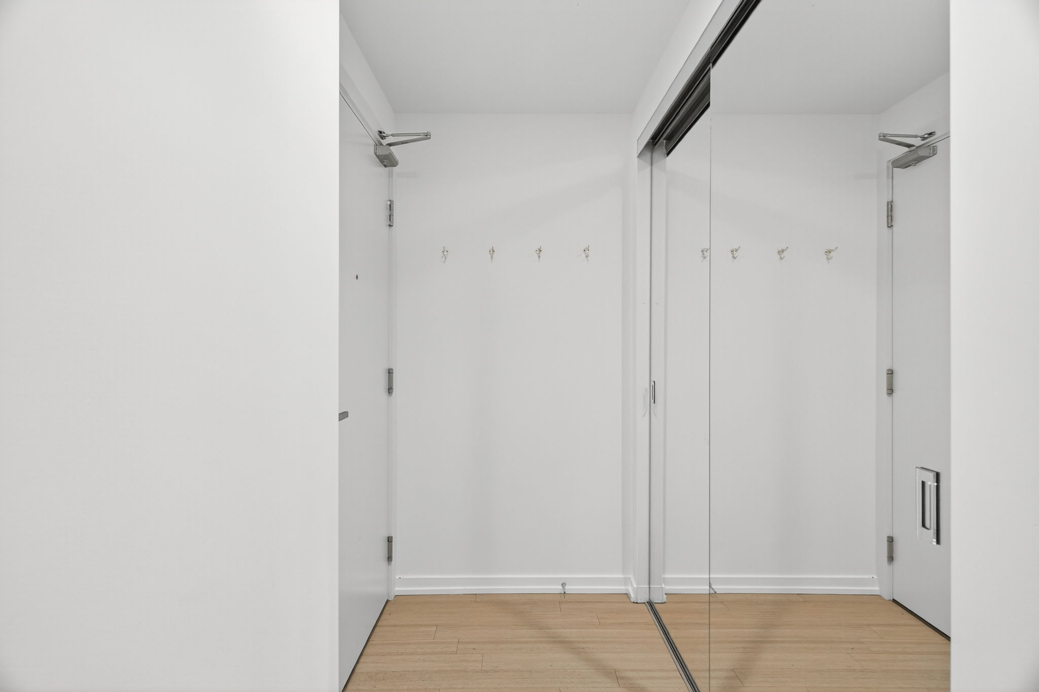 101 Peter St Unit 606 Toronto, ON M5V 0G6