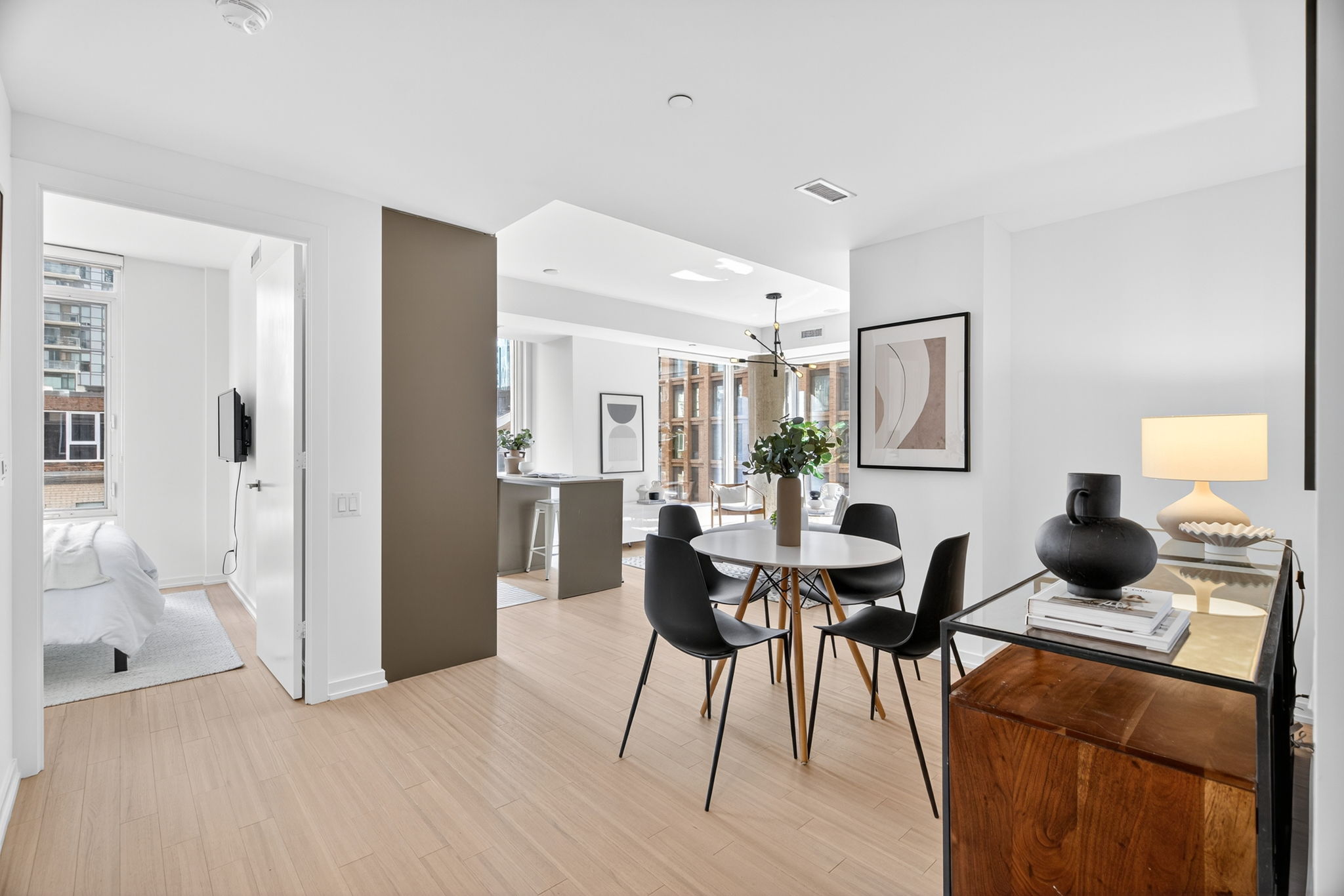 101 Peter St Unit 606 Toronto, ON M5V 0G6