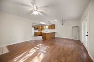  Photo 47