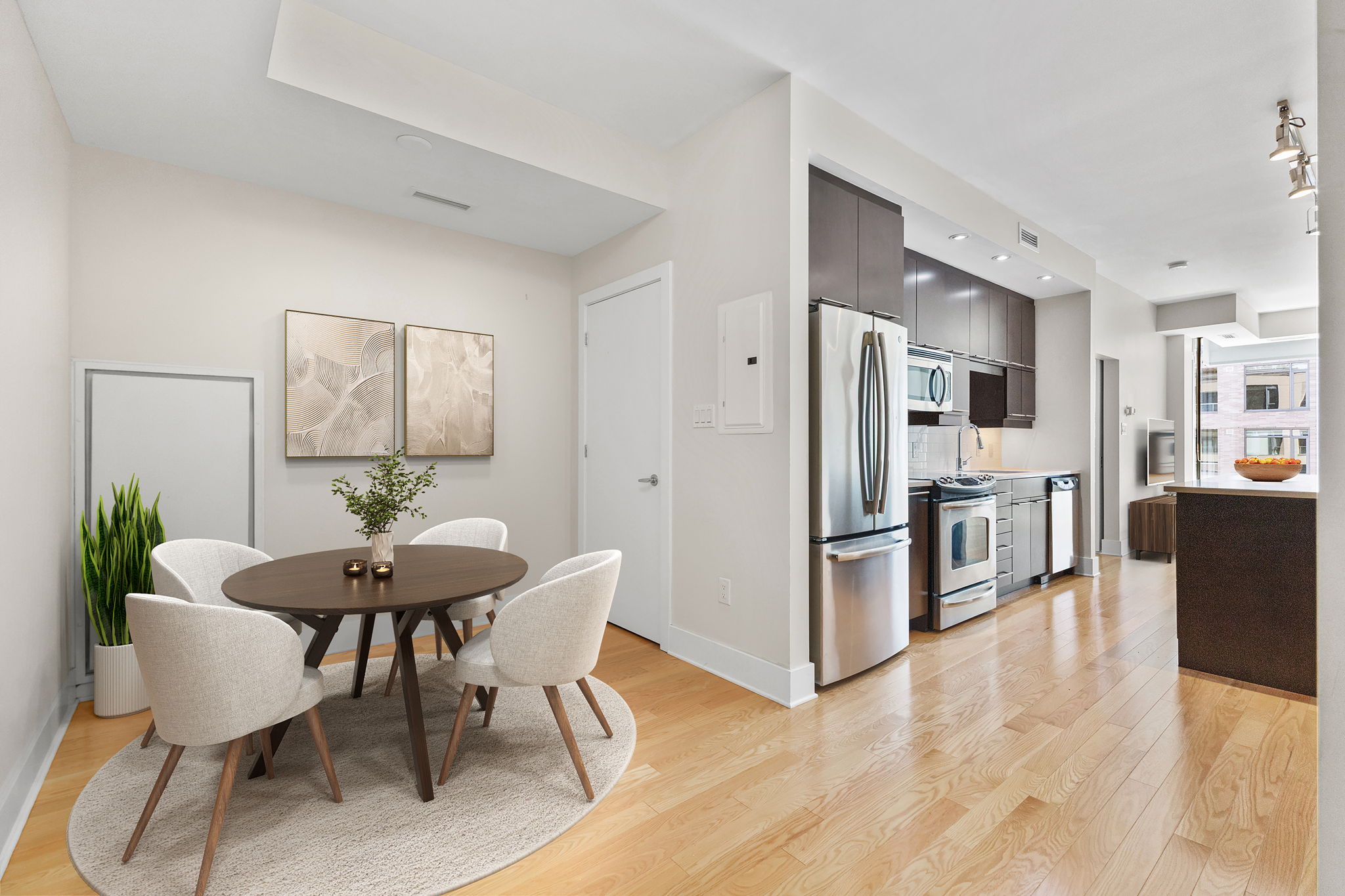 Dining Room (virtually staged)