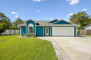 Welcome to 101 Royal Pines Way