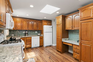  Photo 10