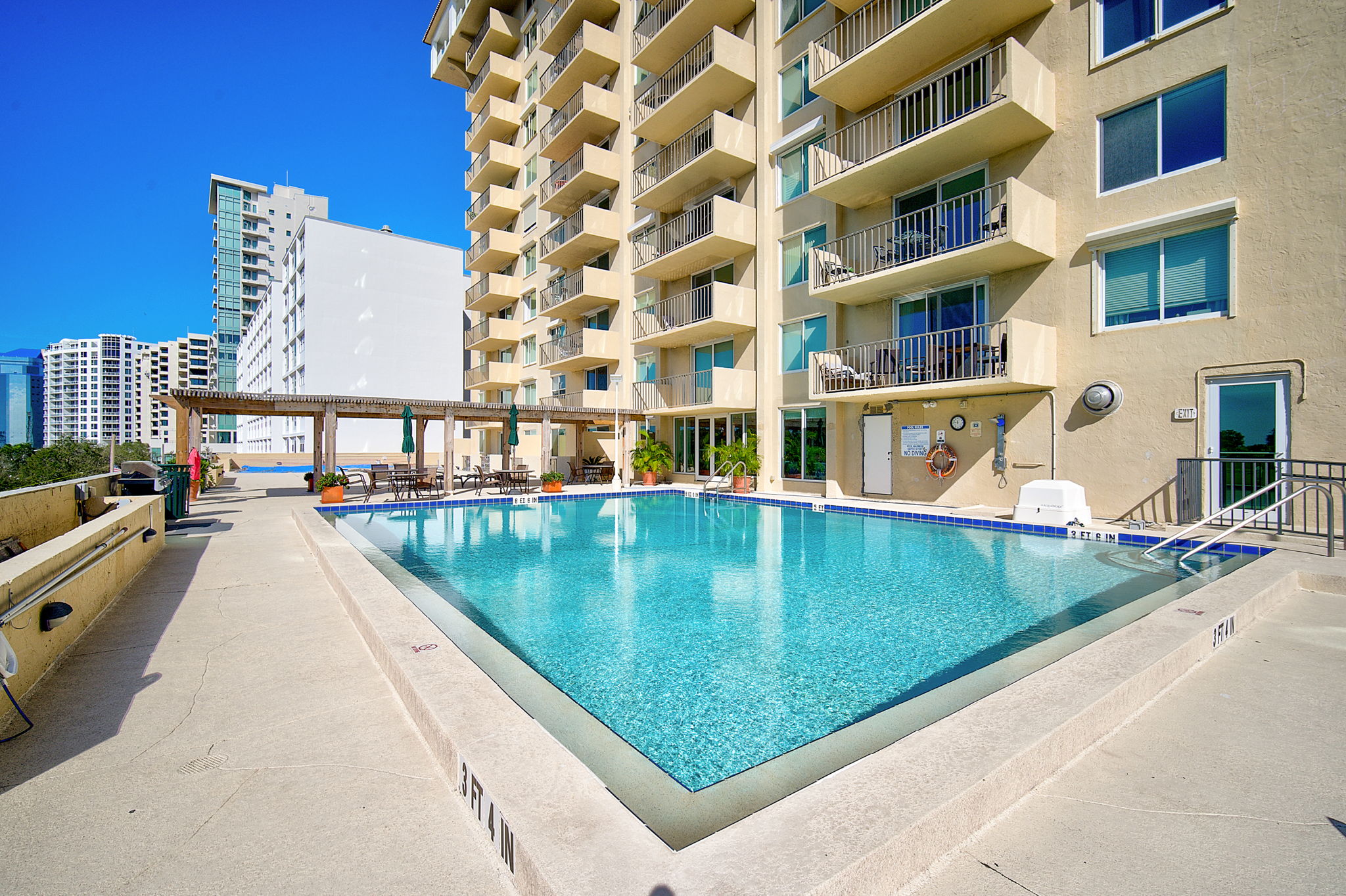 The 101 Condominium - Downtown SRQ-16