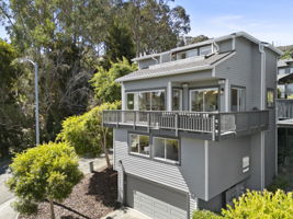  Photo 0