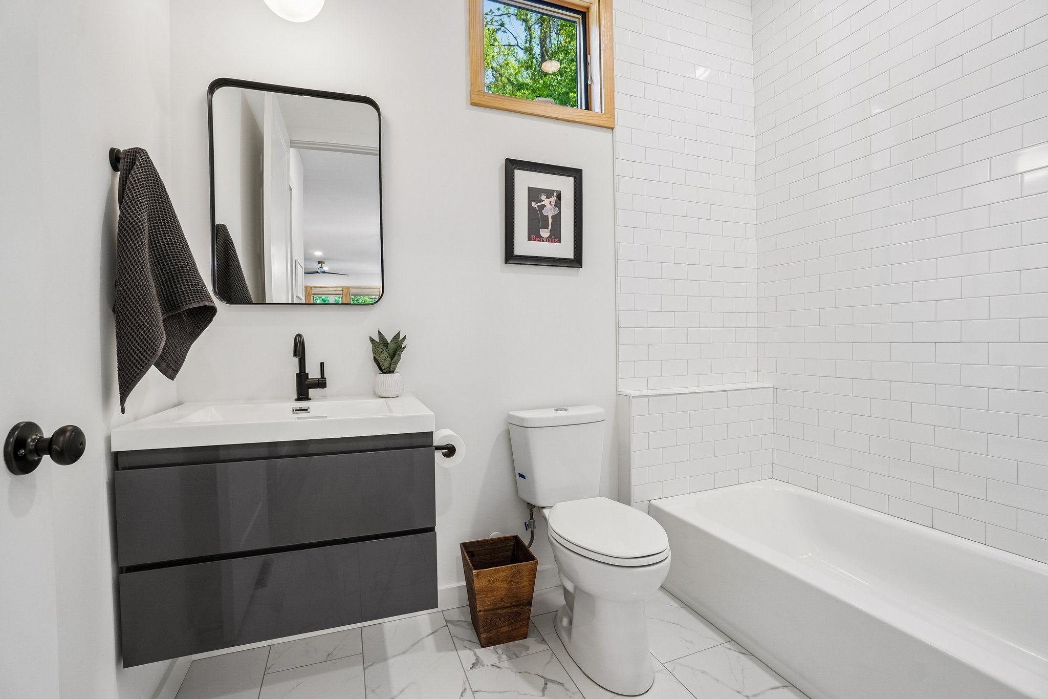 Santee St-S2204-023.jpg