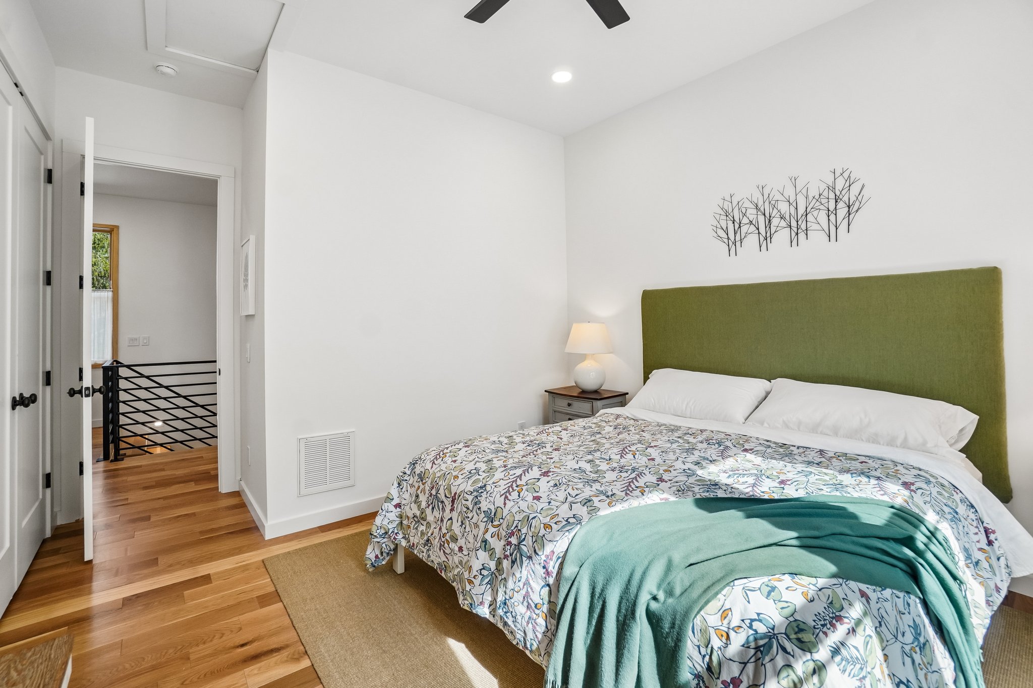 Santee St-S2204-031.jpg