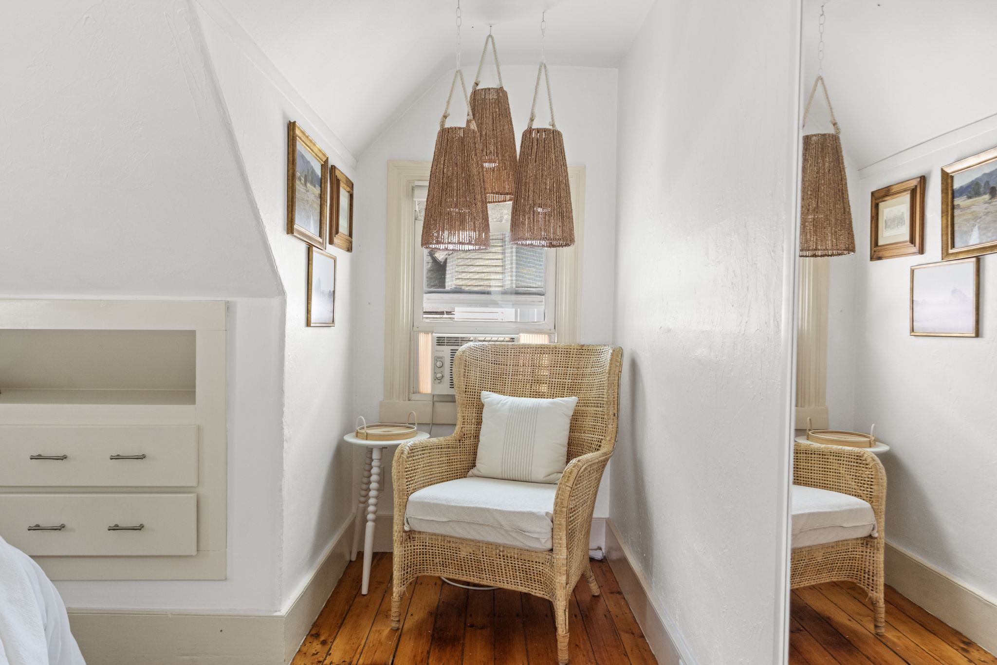  Photo 49
