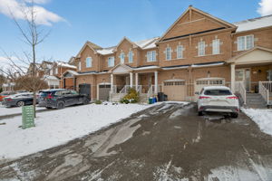 101 Sir Sanford Fleming Way, Vaughan ON