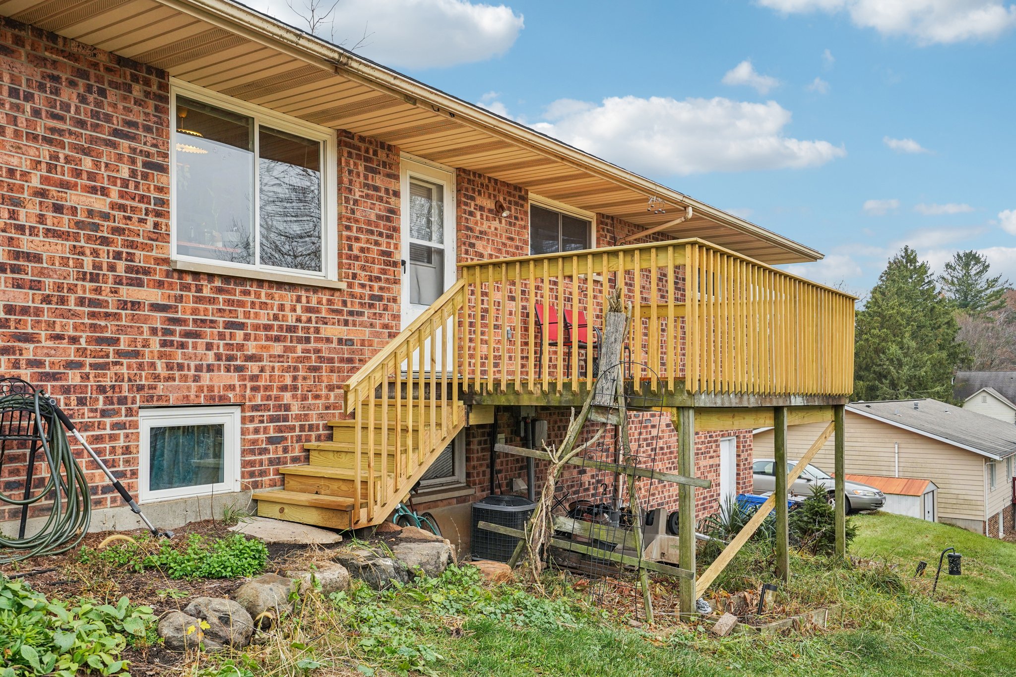 103 W Garfield St-S2611-019.jpg