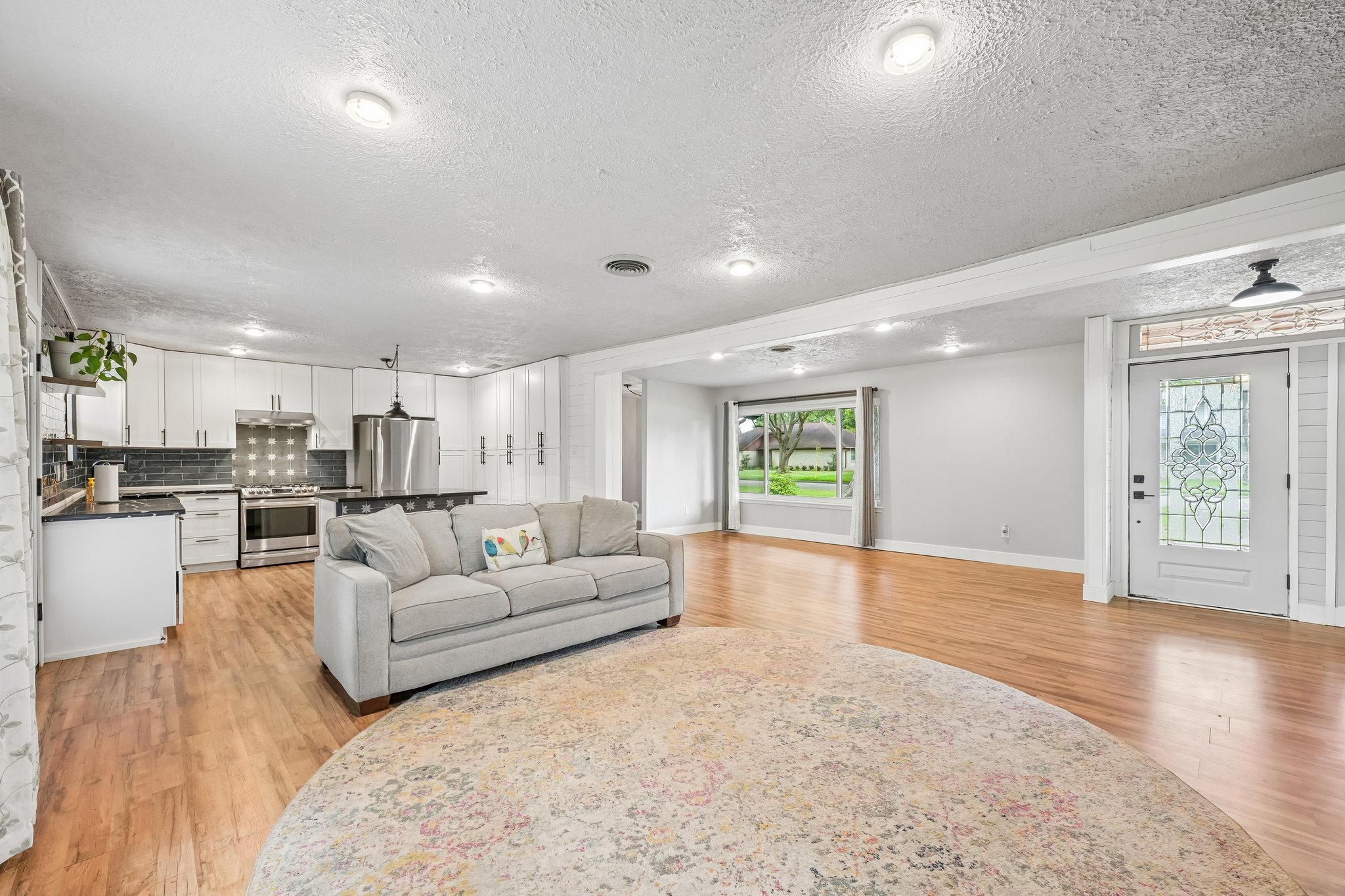 W Larkspur Dr-S1709-008.jpg